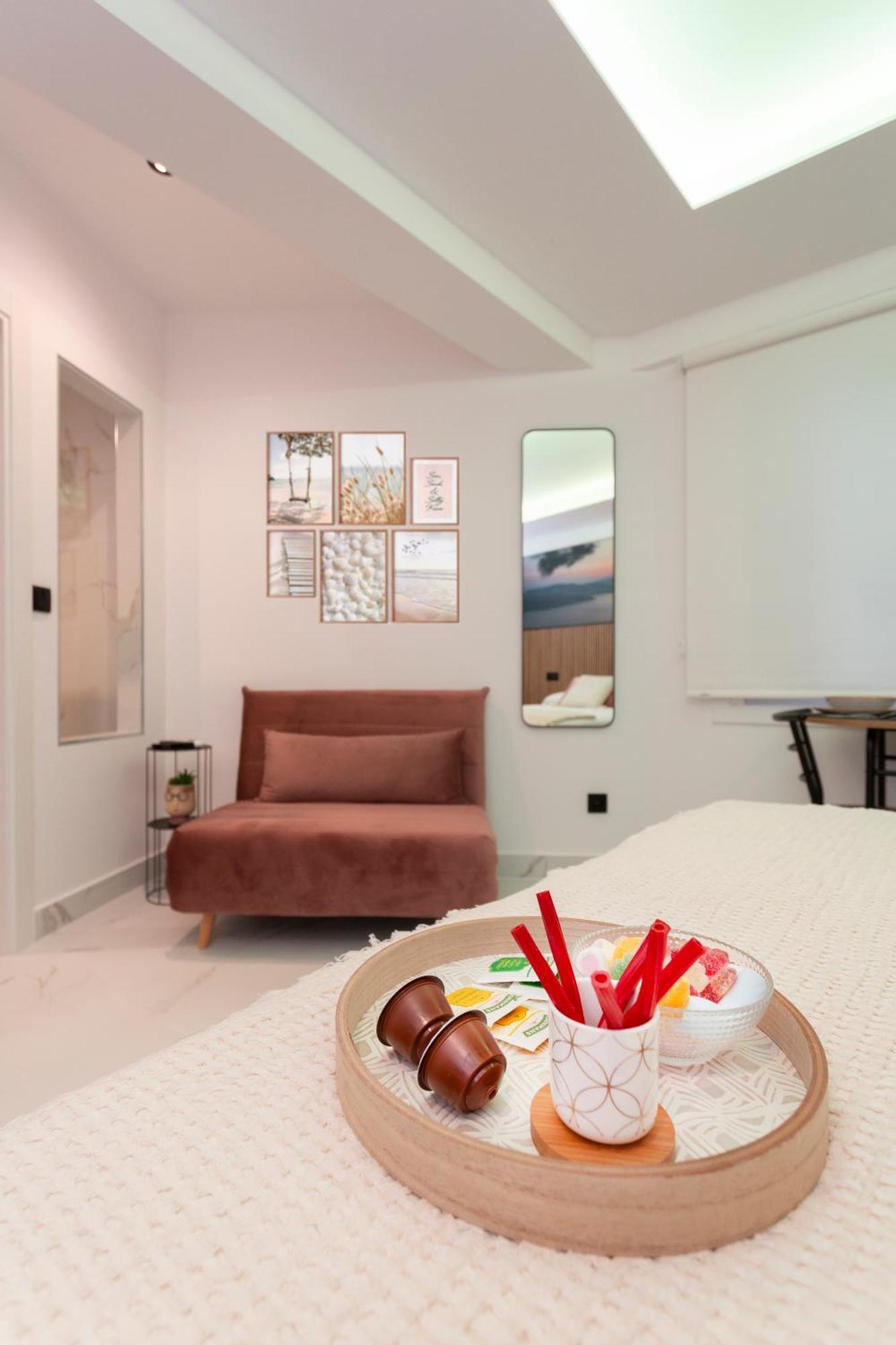 Apartamentos Triple M มัลปิกา ภายนอก รูปภาพ