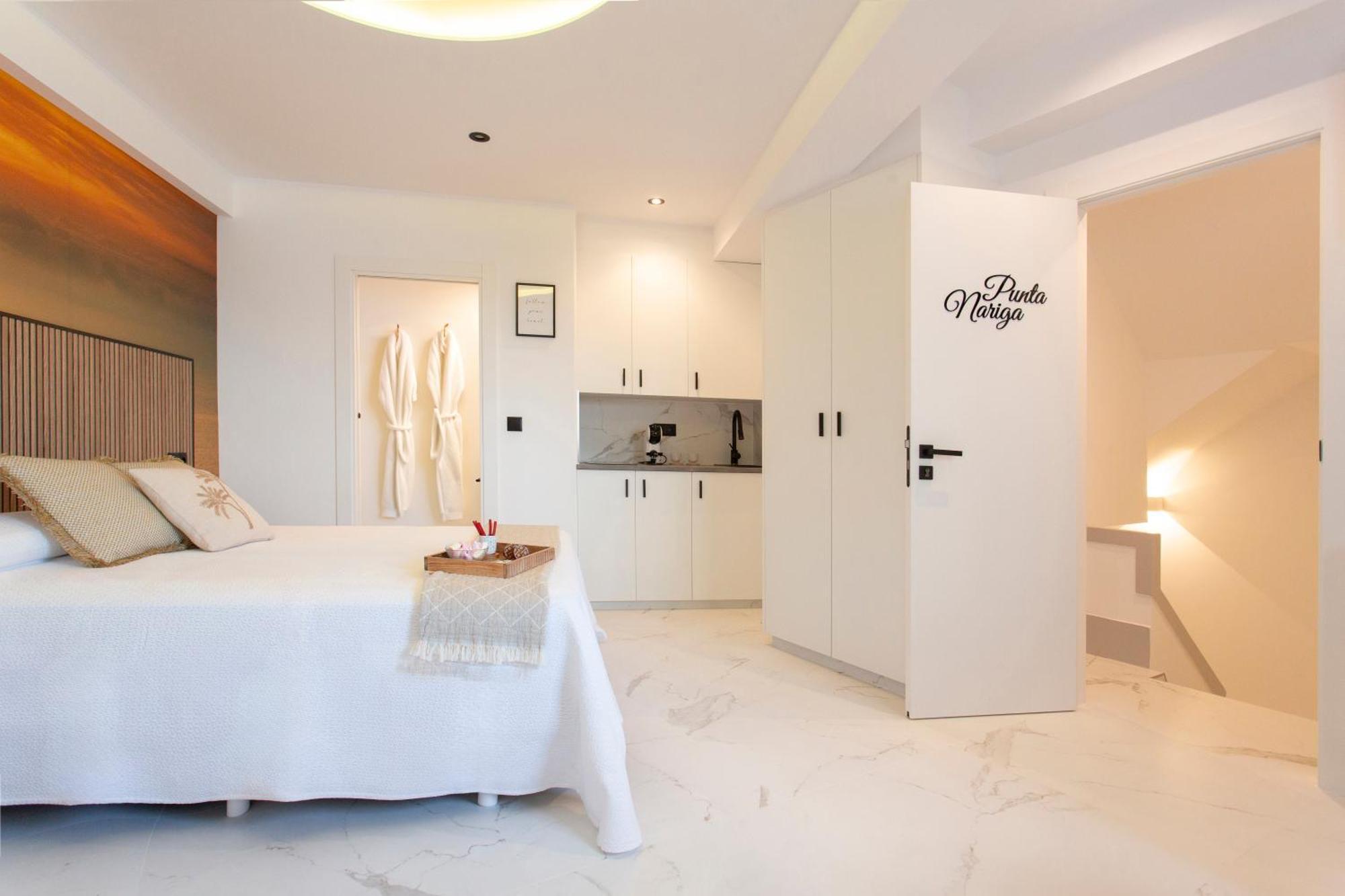 Apartamentos Triple M มัลปิกา ภายนอก รูปภาพ